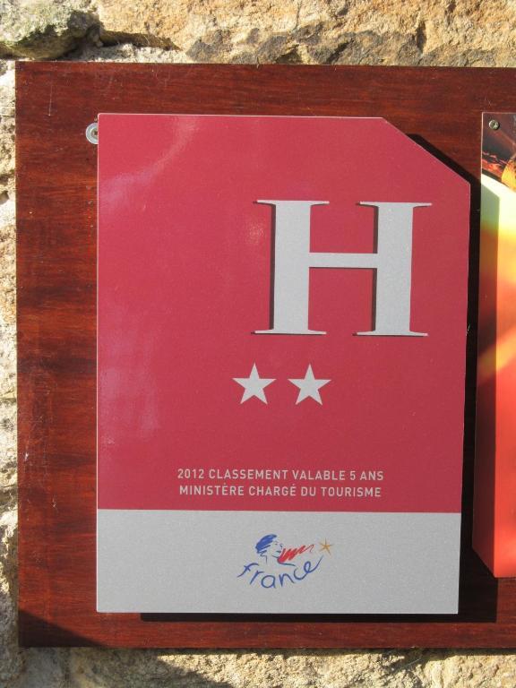 Hotel La Quebecoise Динан Екстериор снимка