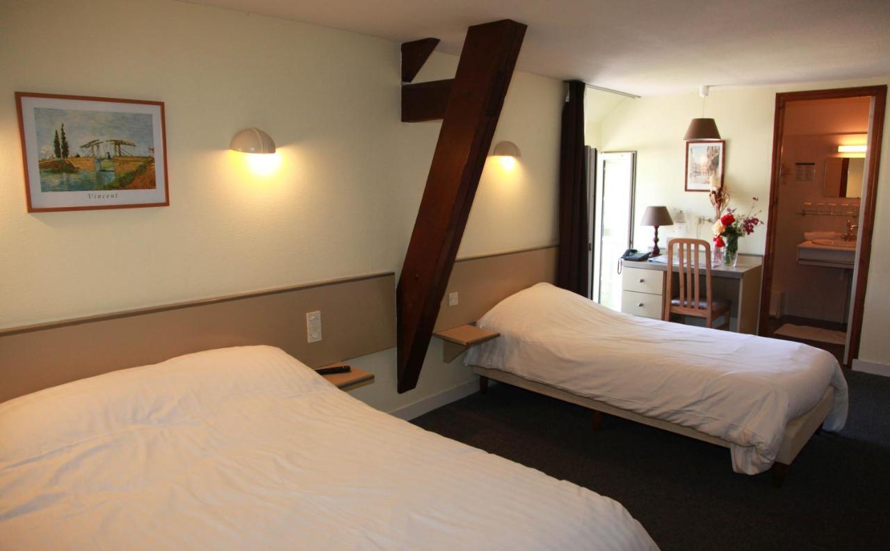 Hotel La Quebecoise Динан Екстериор снимка